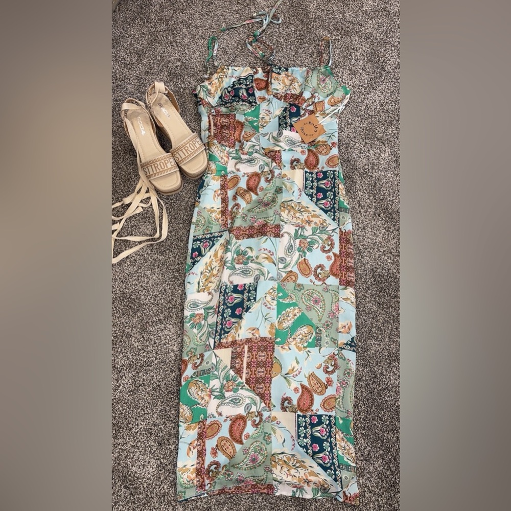 Boho Paisley Dress! Brand New, with tags! - Picture 3 of 3